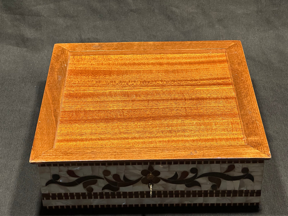Handmade Mother of Pearl Jewelry Box: Lebanese Craft from Lebanon