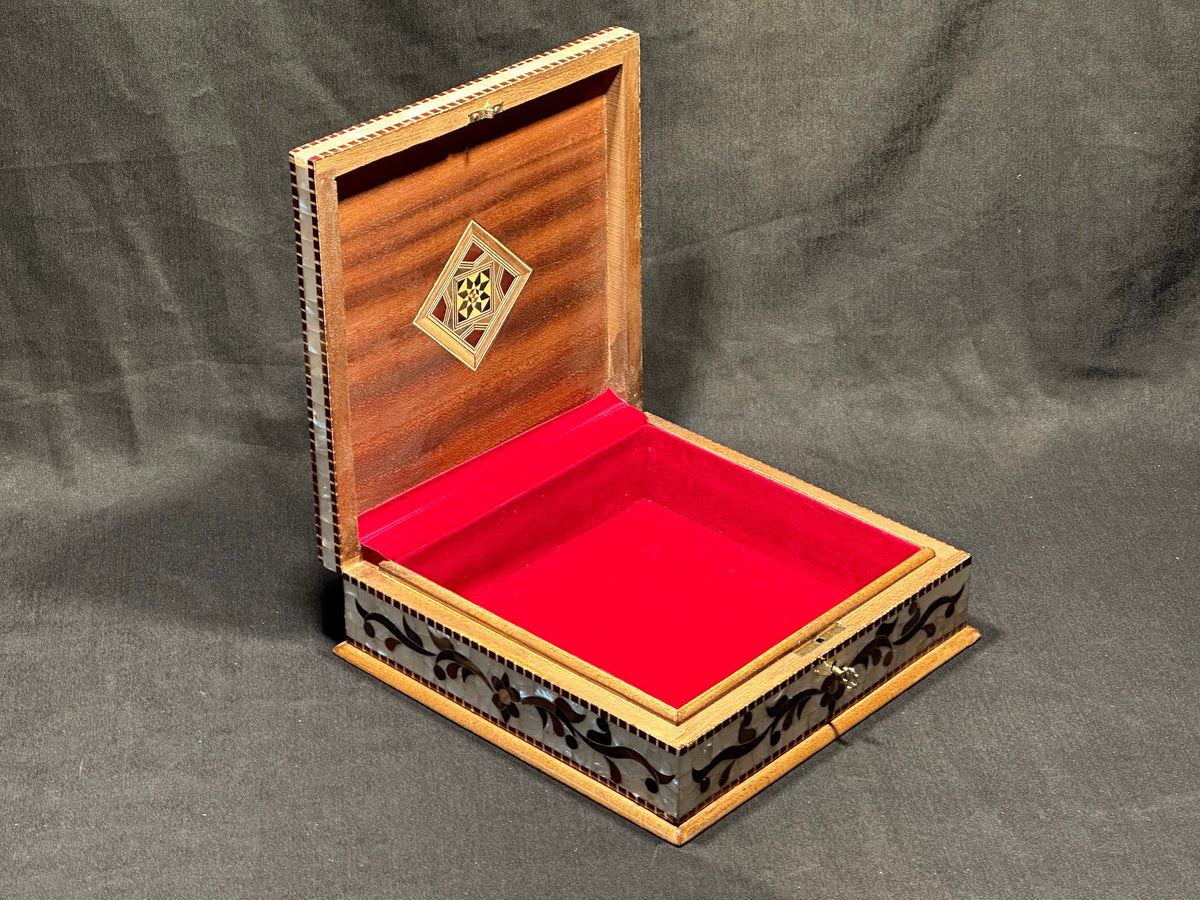 Handmade Mother of Pearl Jewelry Box: Lebanese Craft from Lebanon